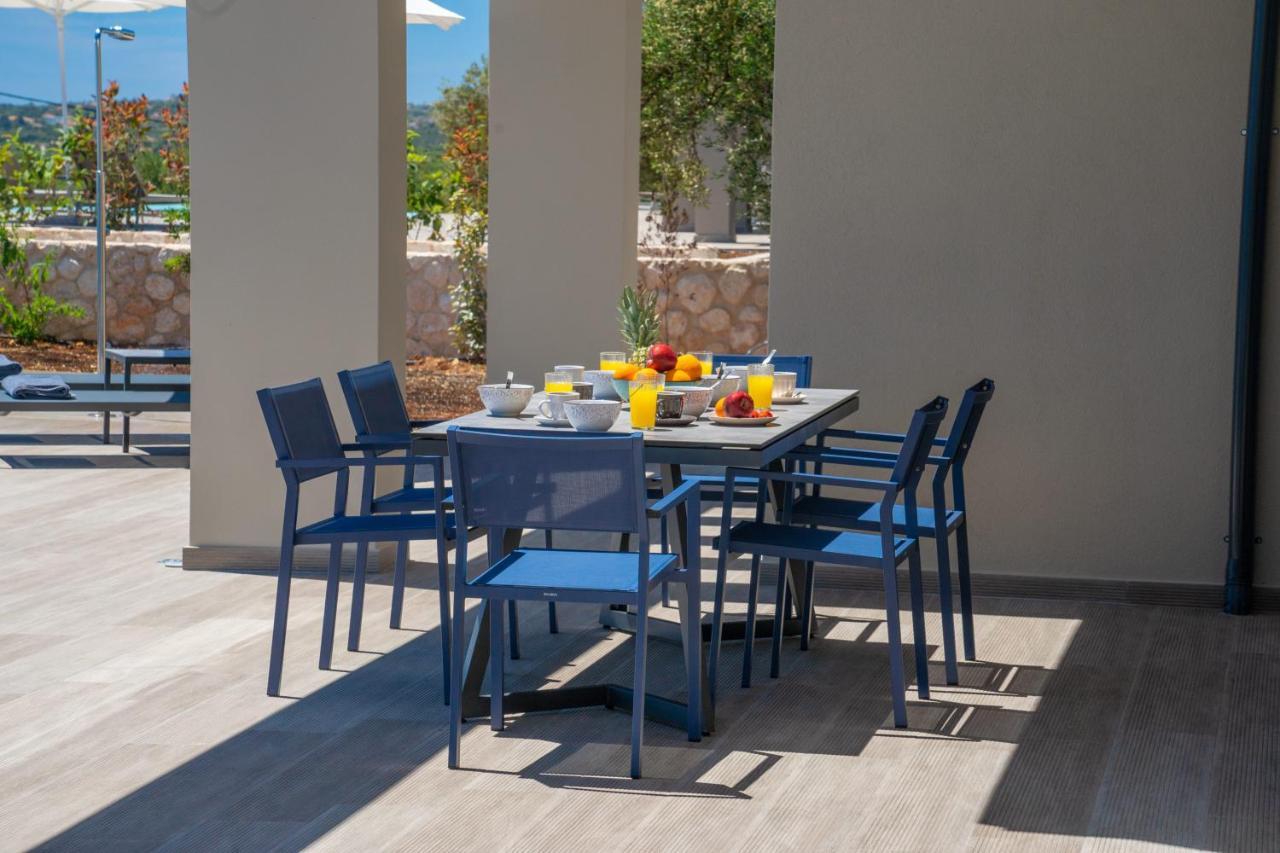 Villa Shades Of Blue Trapezaki  Exterior foto