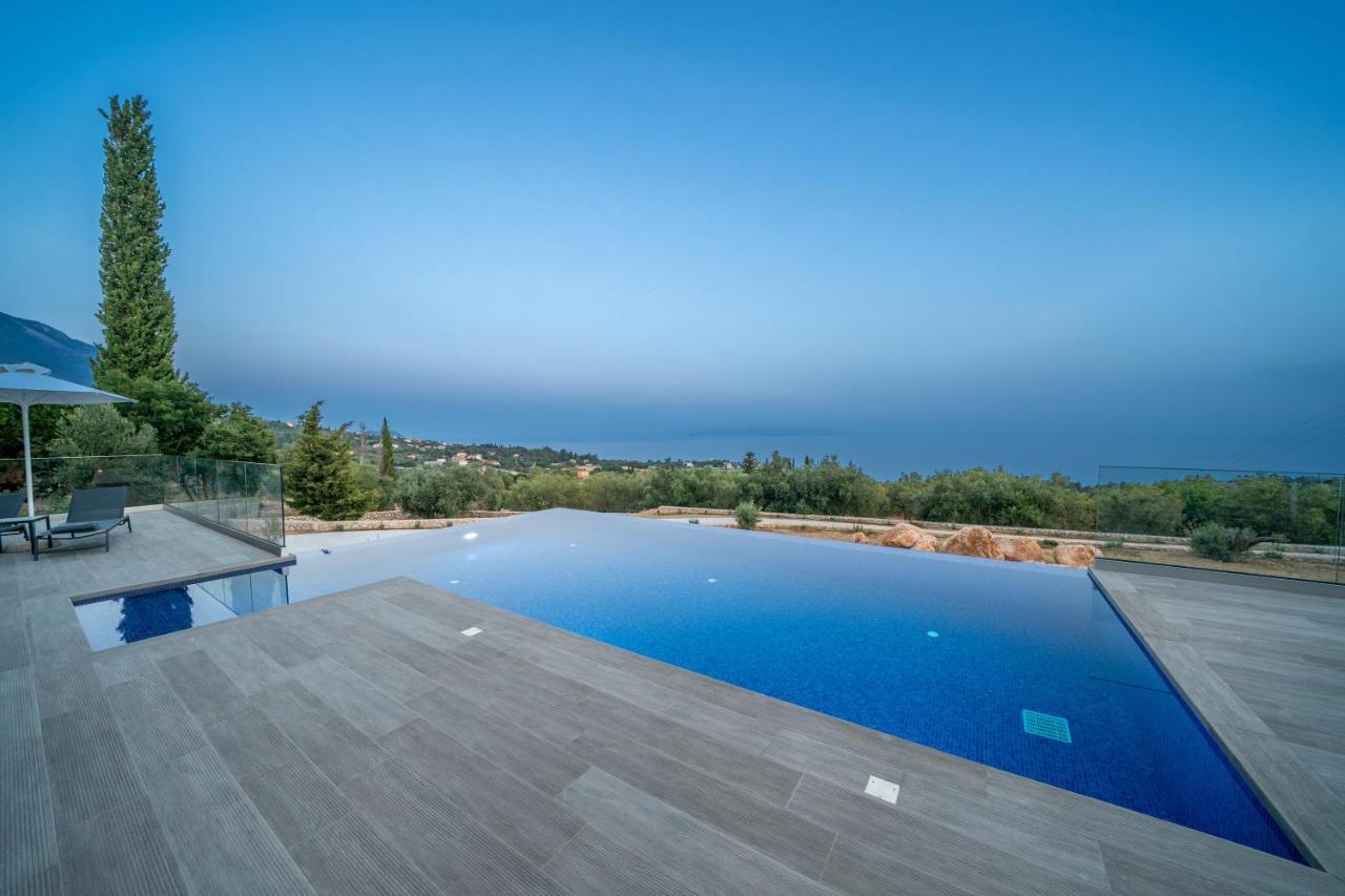 Villa Shades Of Blue Trapezaki  Exterior foto